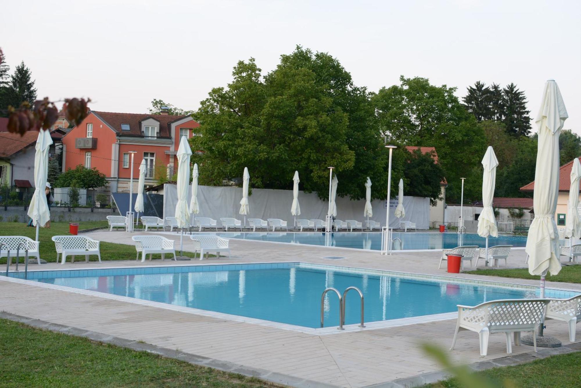 Studio Apartment Old Town Castle ซาโมบอร์ ภายนอก รูปภาพ